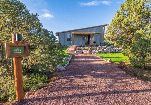 Royal Gorge Cabins image 6